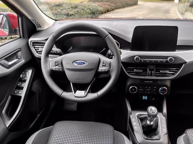 Ford Focus, kombi, Trend Edition Kombi 1,0 EcoBoost 92 kW / 125 k, barva červená