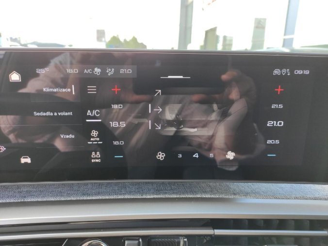 Peugeot 5008, Peugeot 5008 ALLURE Hybrid 145 AUT6 5 míst, barva šedá
