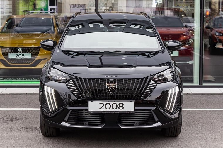 Peugeot 2008, Peugeot 2008 1,2 ALLURE Hybrid 145 e-DCS6, barva oranžová