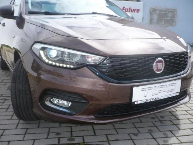 Fiat Tipo, 1.4 95k Italia Street, barva hnědá