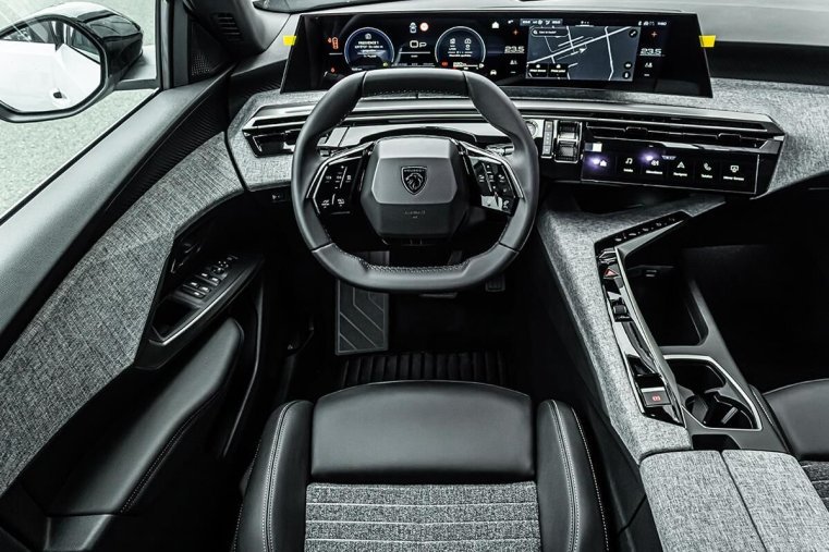 Peugeot 5008, Peugeot 5008 1,2 ALLURE Hybrid 145 e-DCS6, barva bílá