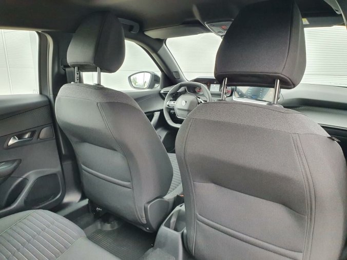 Peugeot 2008, Peugeot 2008 ACTIVE 1.2 PureTech 110k S&S M, barva červená