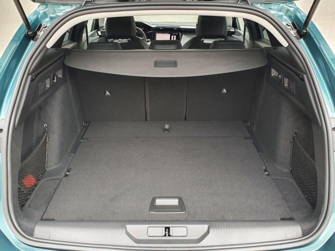 Peugeot 308, Peugeot 308 SW ALLURE Hybrid 145 e-DCS6, barva modrá