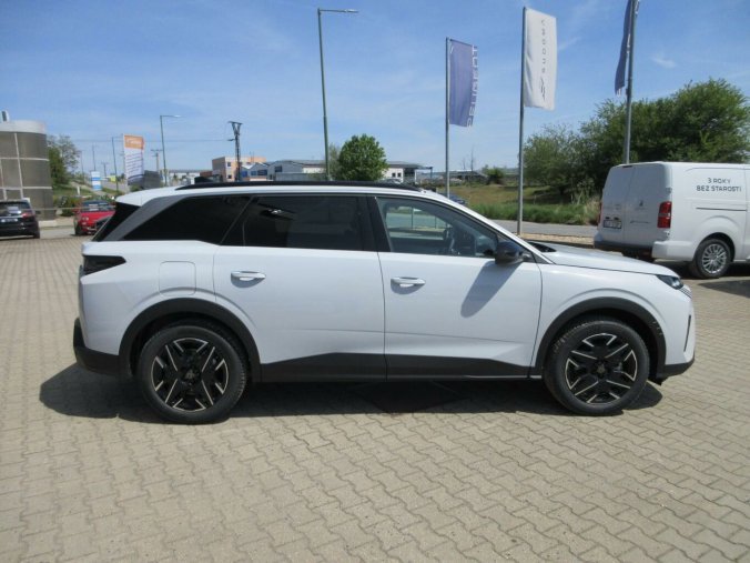 Peugeot 5008, Peugeot 5008 ALLURE Hybrid 145 e-DCS6, barva bílá