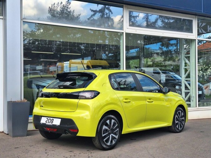 Peugeot 208, Peugeot 208 STYLE 1.2 PT 100K MAN6, barva žlutá