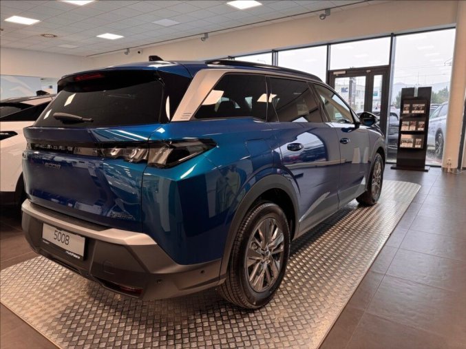 Peugeot 5008, Peugeot 5008 1,2 ALLURE Hybrid 145 e-DCS6, barva modrá