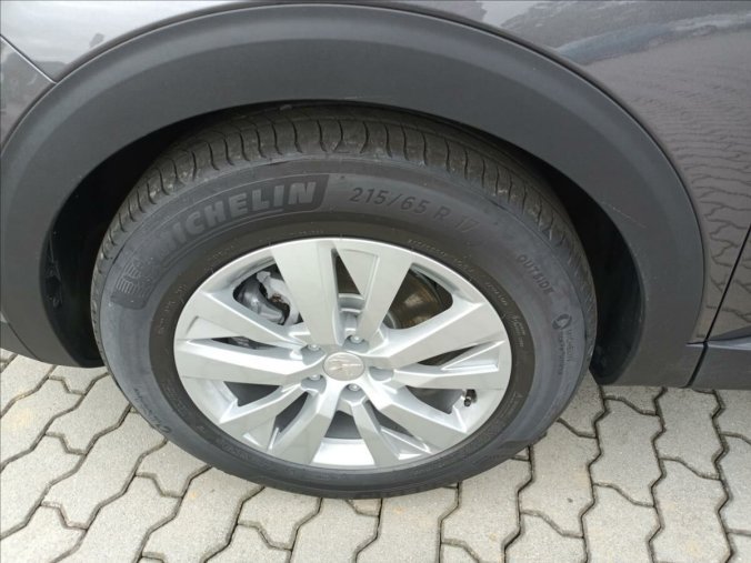Peugeot 5008, Peugeot 5008 1,2 Active Pack  PureTech 130k MAN6, barva šedá