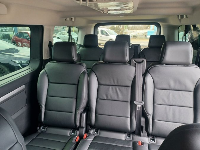 Peugeot Traveller, Peugeot Traveller Allure Long 2.0 BHDi 180 EAT8, barva šedá