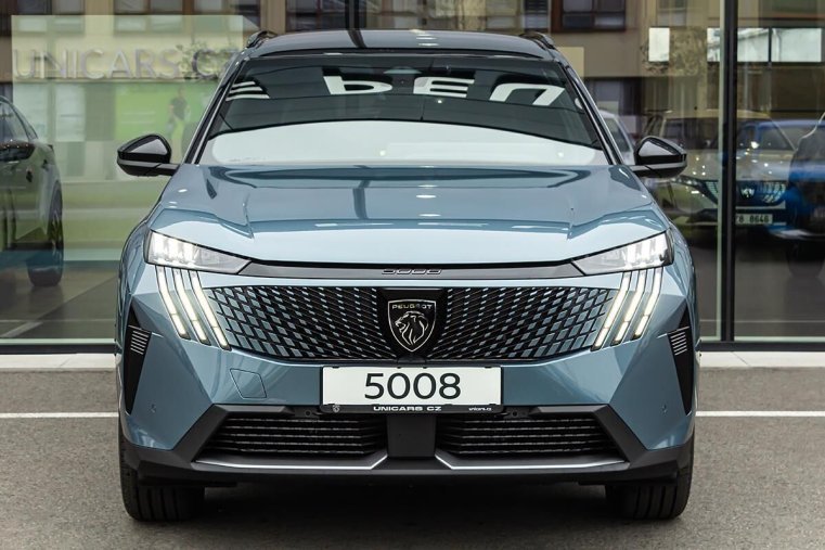 Peugeot 5008, Peugeot 5008 1,2 GT Hybrid 145 e-DCS6, barva modrá