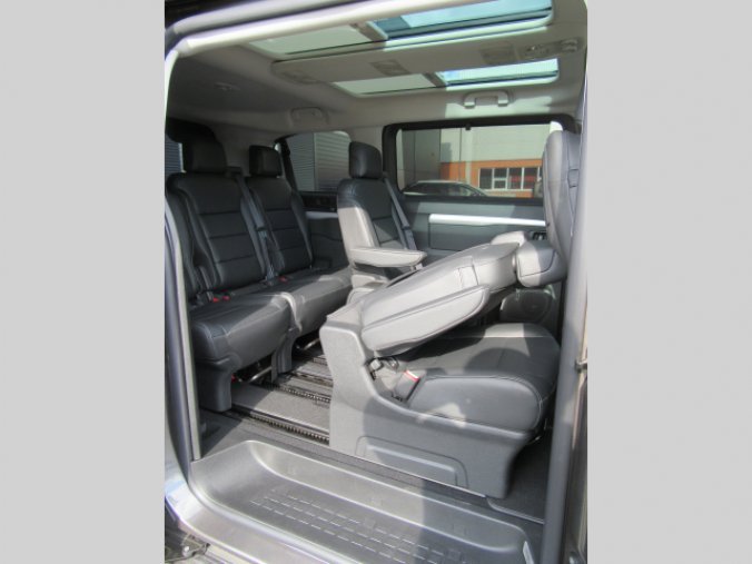 Peugeot Traveller, ALLURE L2 EV-75kWh, barva šedá