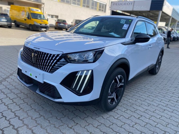 Peugeot 2008, Peugeot 2008 ALLURE Elektromotor 115 kW (Baterie 54 kWh) - 0157, barva bílá