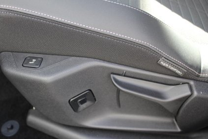 Peugeot 5008 - Peugeot 5008 ALLURE Hybrid 145k e-DCS6