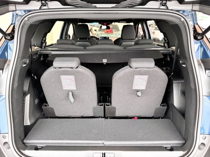 Peugeot 5008, Peugeot 5008 ACTIVE PACK, Vision 1, Automat 8st., barva modrá
