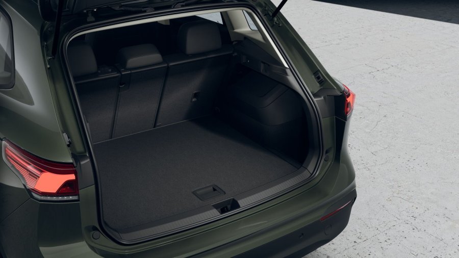 Volkswagen Tiguan, Tiguan People 1,5 eTSI 96 kW mHEV, barva zelená
