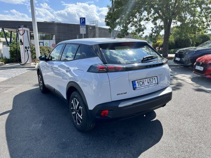 Peugeot 2008, Peugeot 2008 BUSINESS Turbo 100k MAN6, barva bílá