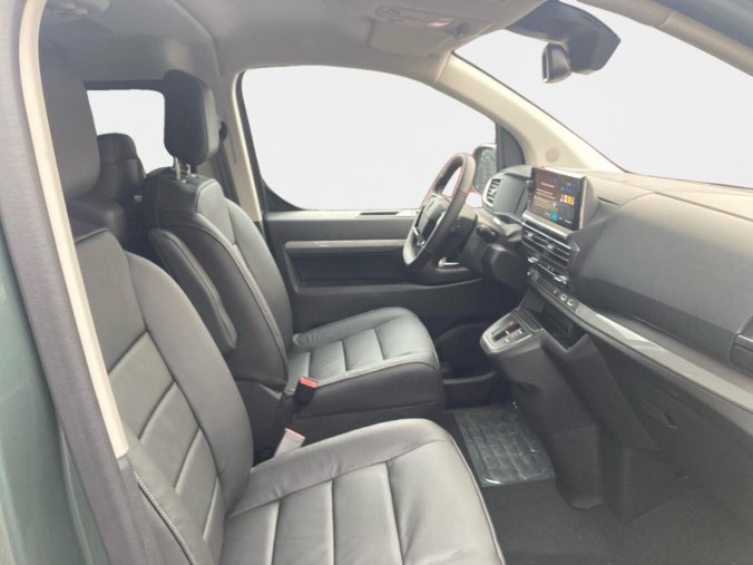 Peugeot Traveller, Peugeot Traveller Allure Long 2.0 BlueHDi 180, barva zelená