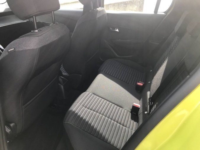 Peugeot 208, Peugeot 208 STYLE S&S MAN6 1,2 PureTech, barva žlutá