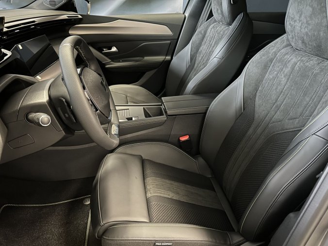 Peugeot 308, Peugeot 308 SW GT Hybrid 145 e-DCS6, barva šedá