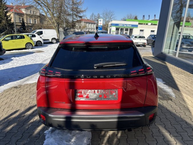 Peugeot 2008, Peugeot 2008 ALLURE PureTech 100 MAN6, barva červená