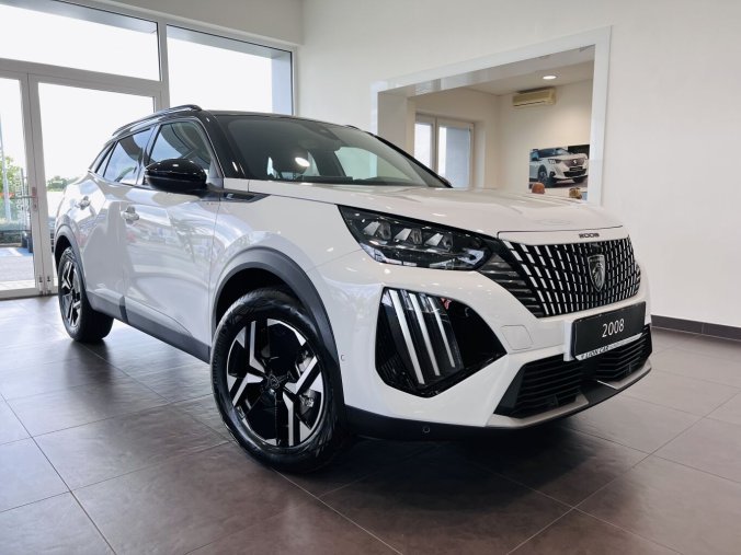 Peugeot 2008, Peugeot 2008 GT Elektro, e-dojezd 341km, barva bílá