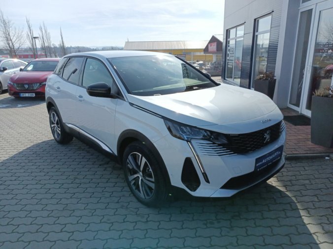 Peugeot 3008, Peugeot 3008 1,5 Allure Pack1.5 BHDi 130k EAT8, barva bílá