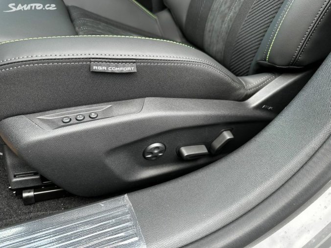 Peugeot 308, Peugeot 308 SW GT Hybrid 136 e-DCS6, barva šedá