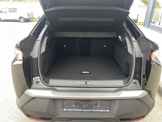 Peugeot 3008, Peugeot 3008 GT Hybrid 145 e-DCS6, barva černá