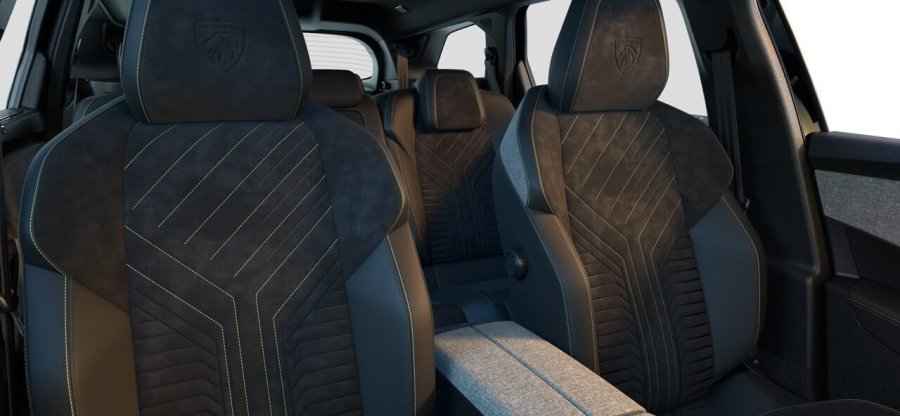Peugeot 5008, Peugeot 5008 GT Elektromotor 170 kW / 230 k, barva černá