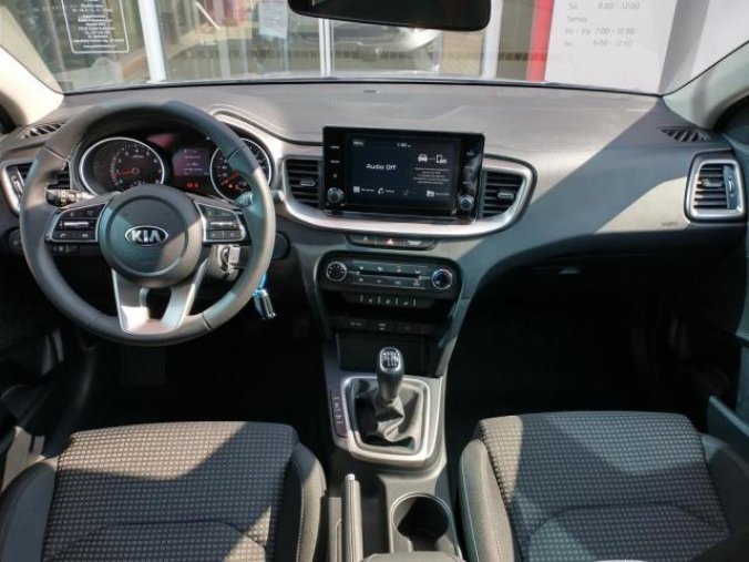 Kia Ceed, SW 1.5 T-GDi SPIN, barva bílá