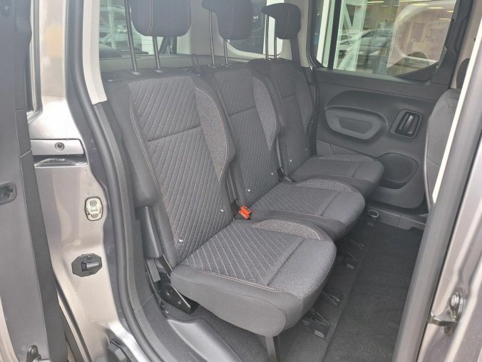 Peugeot Rifter, Peugeot Rifter ALLURE 1.5 BHDi 100K MAN6 N1, barva šedá