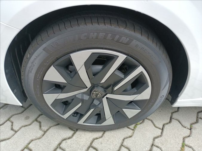 Peugeot 208, Peugeot 208 Active 1.2 PureTech 100k MAN6, barva bílá