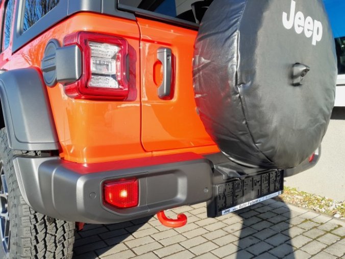 Jeep Wrangler, Unlimited 2,0T  Rubicon ČR, barva červená