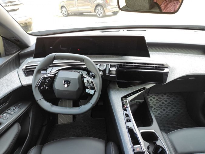 Peugeot 3008, Peugeot 3008 ALLURE 145k AUT HYBRID, barva stříbrná