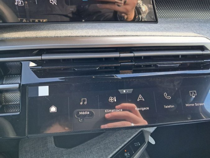 Peugeot 3008, Peugeot 3008 3008 GT Hybrid 145 e-DCS6, barva šedá