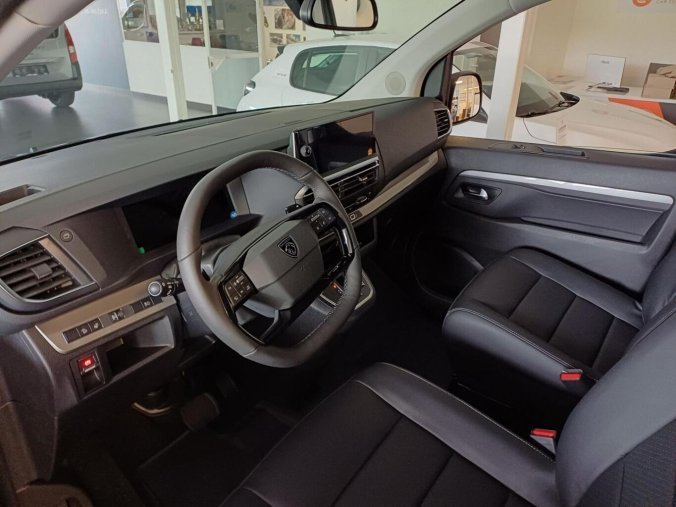 Peugeot Traveller, Peugeot Traveller ALLURE 2.2 BlueHDi 180k EAT8, barva šedá