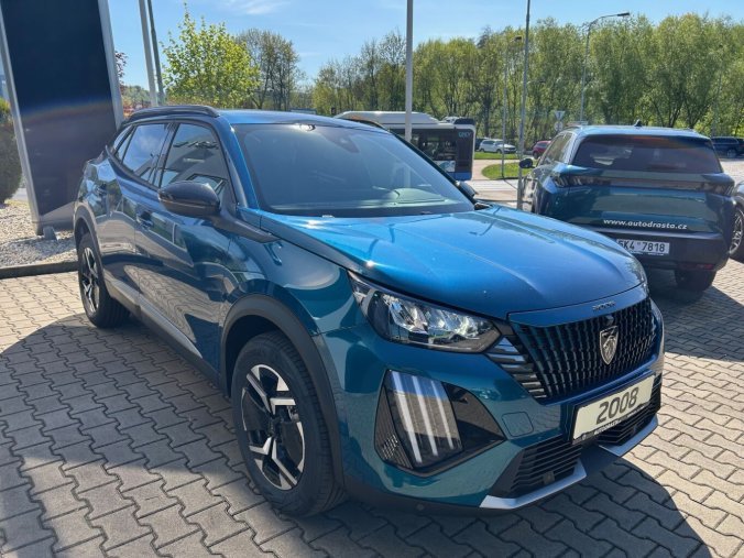 Peugeot 2008, Peugeot 2008 ALLURE Hybrid 145k e-DCS6, barva modrá