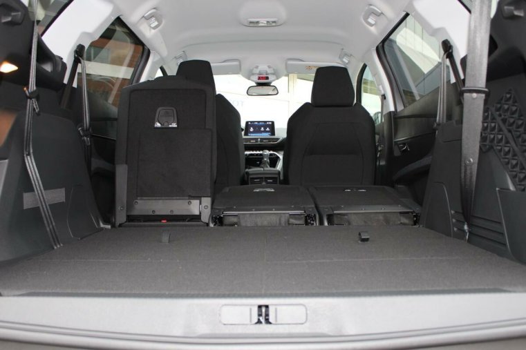 Peugeot 5008, Peugeot 5008 REZERVACE ACTIVE PACK 130 EAT8, barva šedá