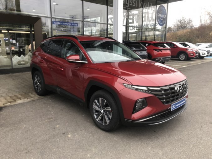 Hyundai Tucson, 1,6 T-GDI 4x2 110 kW 6st. manuální, barva červená