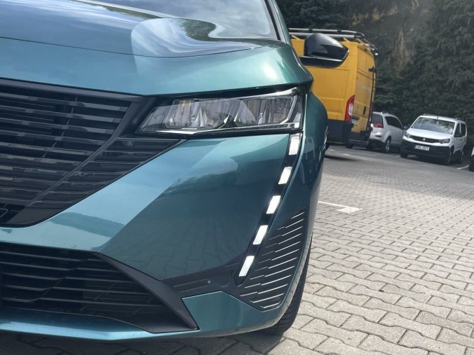 Peugeot 308, Peugeot 308 SW ACTIVE PureTech 130k EAT8, barva modrá