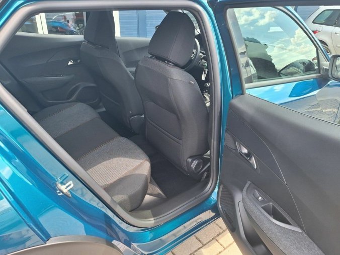Peugeot 2008, Peugeot 2008 STYLE PureTech 100 M6, barva modrá
