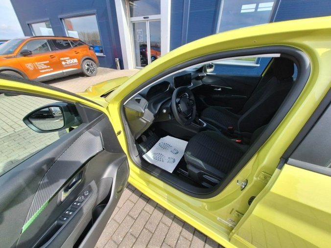 Peugeot 208, Peugeot 208 Style PureTech 100k MAN5, barva žlutá