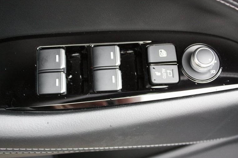 Mazda 6, SKYACTIV-G, barva šedá