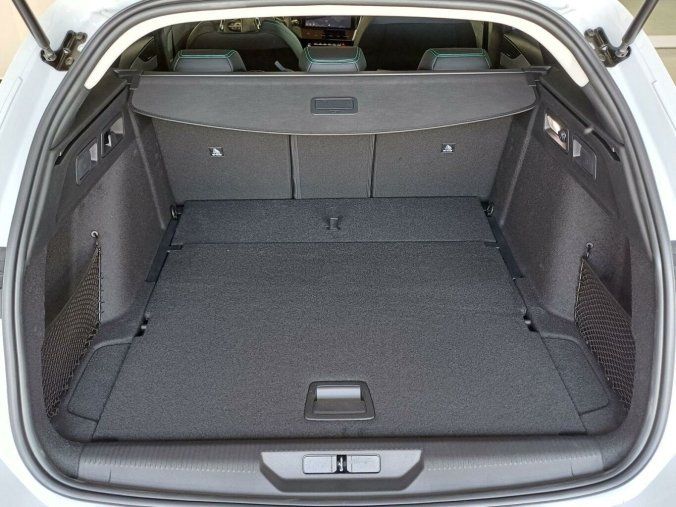 Peugeot 308, Peugeot 308 SW ALLURE BlueHDi 130 S&S EAT8, barva bílá
