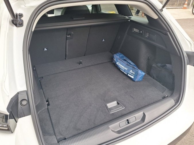 Peugeot 308, Peugeot 308 SW ALLURE 1.5 BHDi 130k EAT8, barva bílá