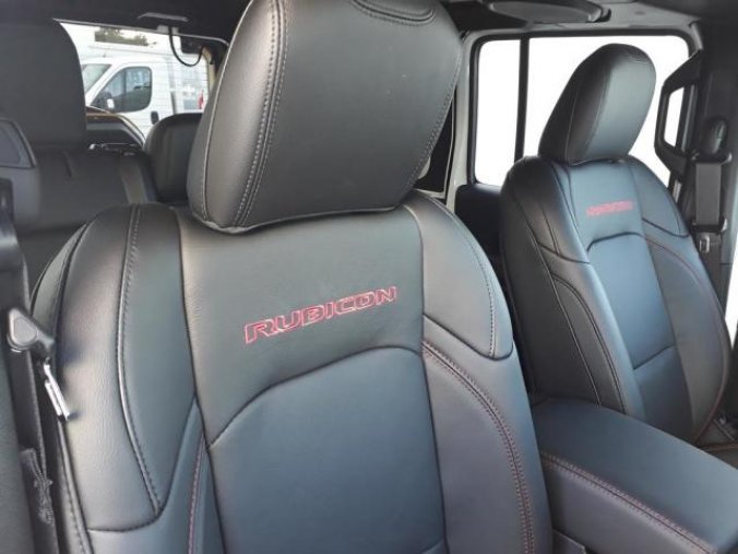 Jeep Wrangler, 2,2 CRD Rubicon Unlimited, barva bílá