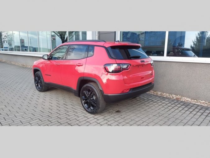 Jeep Compass, 1.5 130 PS NIGHT EAGLE Automat, barva červená