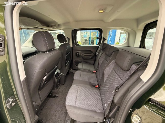 Peugeot Rifter, Peugeot Rifter ALLURE PureTech 110k MAN6, barva zelená
