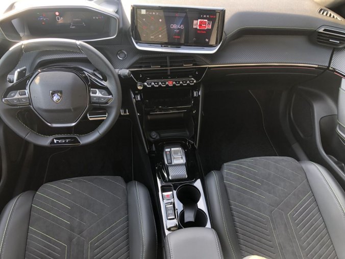 Peugeot 2008, Peugeot 2008 GT PureTech 130 S&S EAT8, barva šedá