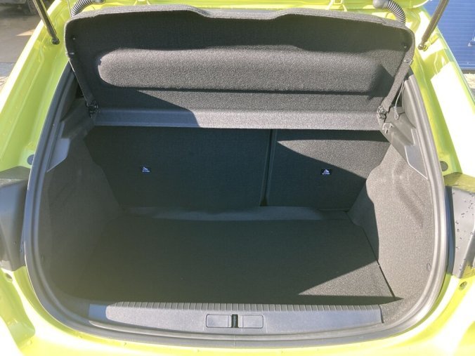 Peugeot 208, Peugeot 208 STYLE PureTech 100 S&S MAN6, barva žlutá