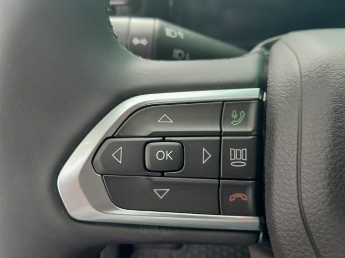 Jeep Compass, 1.5 130 PS NIGHT EAGLE Automat, barva červená
